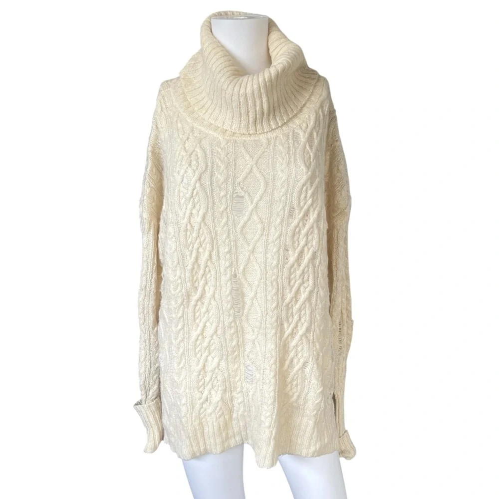 Free People Cream Cable Knit Turtleneck Sweater Distressed Oversized Size Small